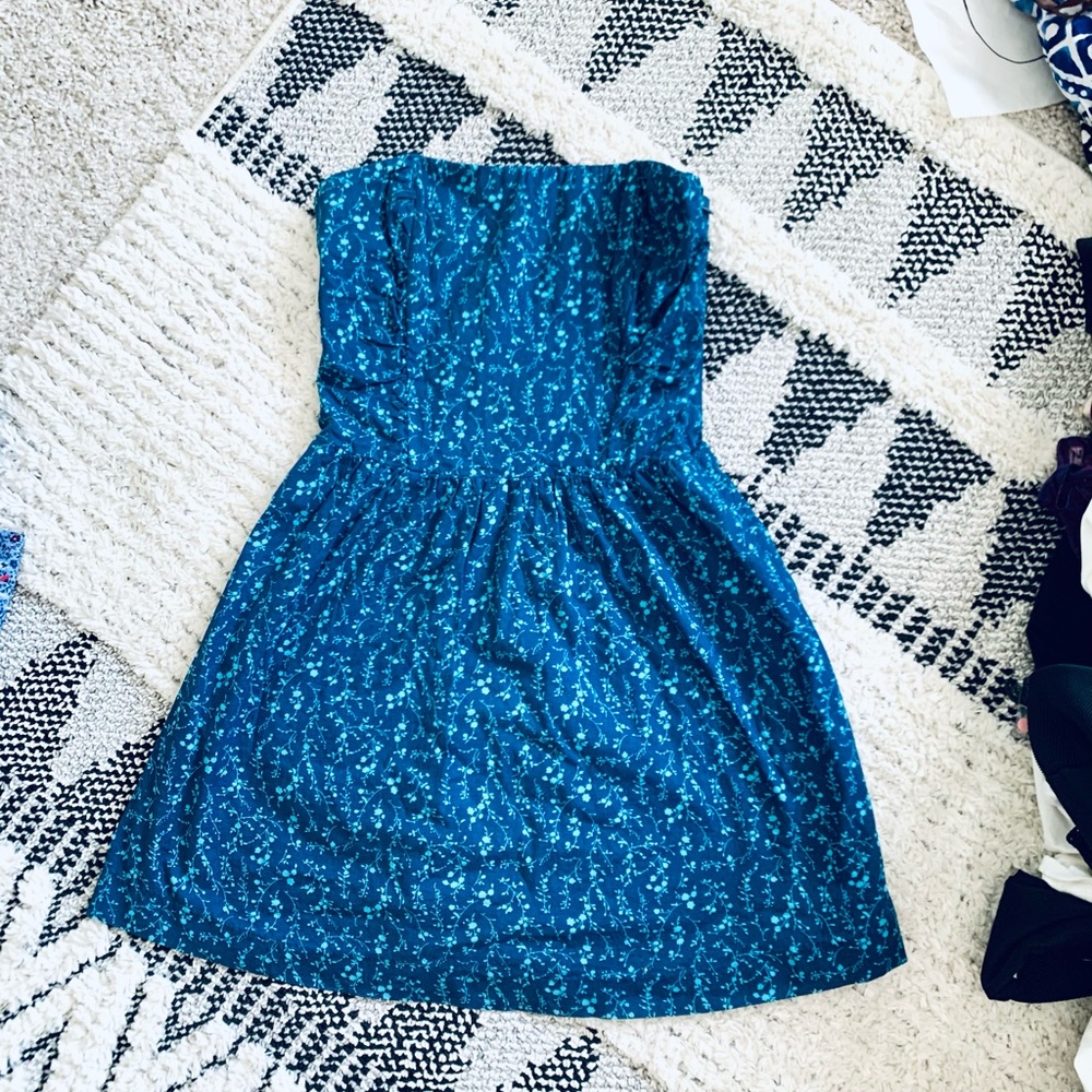 H81 Smocked Strapless Dress